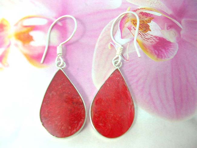 Shop online with bali jewelry express, Indonesian art designed garnet red gemstone earrings in tear drop shape with 925. sterling silver frame