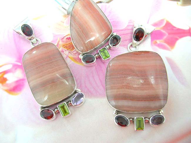 Online bali wear jewelry wholesaler exports High fashion indonesian designed gemstone pendant with crystals and sterling silver mounting