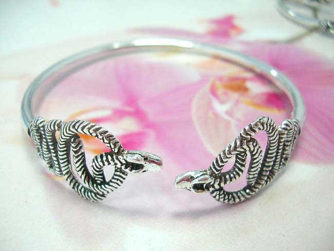 Jewelry manufacturing outlet imports Handmade bali snake inspired bracelet, made from 925. sterling silver