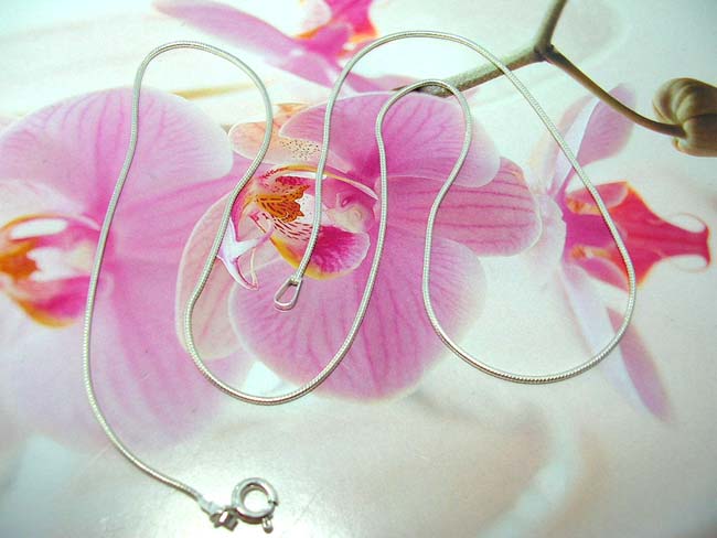 Accessory shopping exchange boutique, New age cord designed chain necklace with etched spiral design, crafted from 925. sterling silver