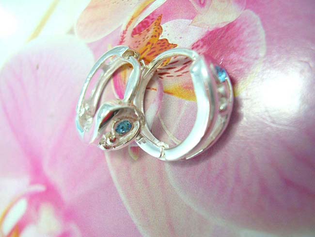 Ladies online costume jewelry express dealer, Double band hoop earrings with blue cz crystal, made from 925. sterling silver