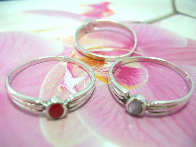 Classic ladies sterling silver ring with gemstone, bali bali accessory boutique outlet