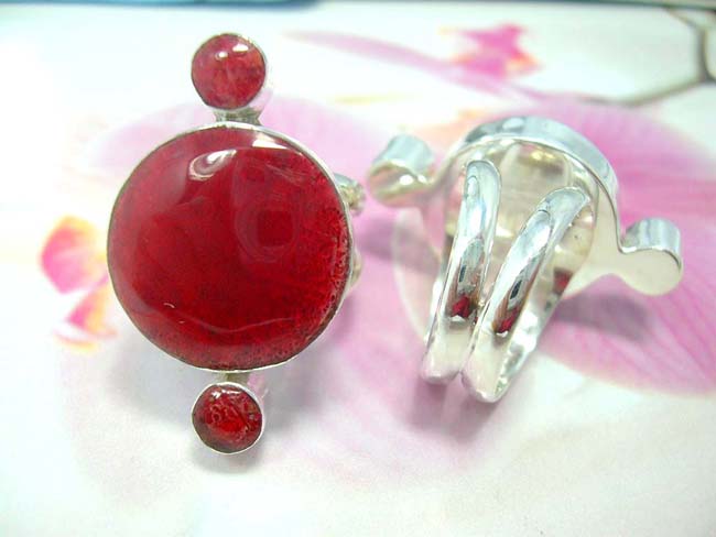 Shop wholesale outlet online, Small and large coral gemstone indonesian fashion ring with sterling silver band