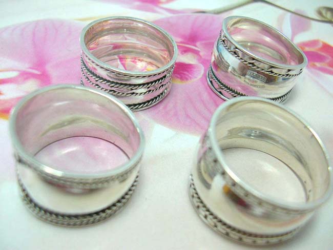 Stylish 925. sterling silver bali art ring with trendy braid border, Party wear accessory warehouse finder