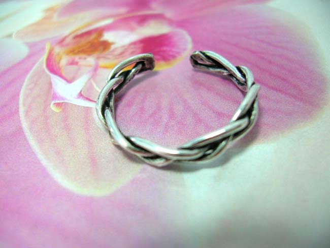 Designer jewelry exchange outlet. Stylish fashion toering in bali art braid design, handmade from 925. sterling silver