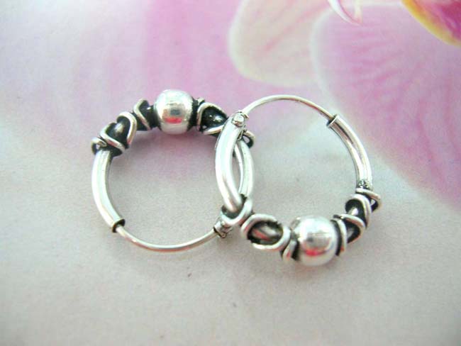 Crafted import international jewelers, Ball bead and wavy coil hoop earrings, made from 925. sterling silver