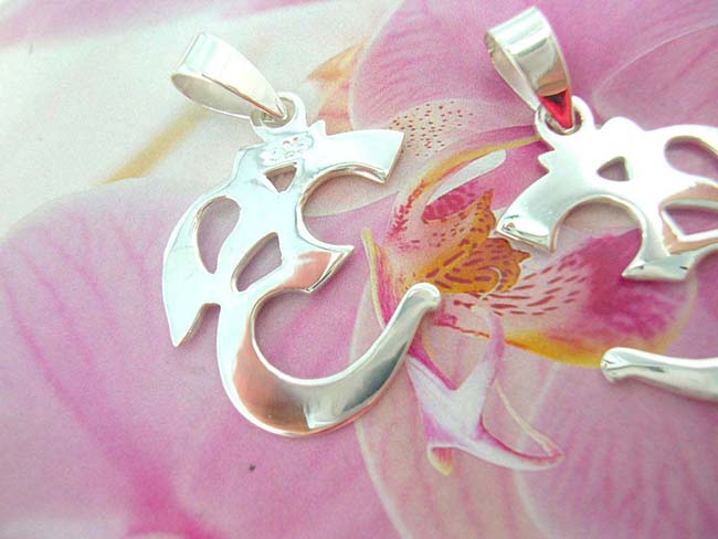 Wholesale indonesia  jewelry manufacturer, Asian symbol designed pendant crafted from 925. sterling silver