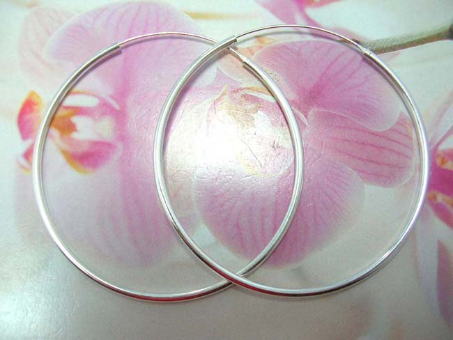 Medium, sterling silver hoop earrings from womens wholesale jewelry collection factory 